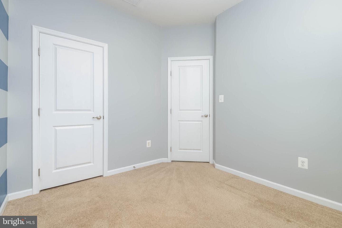 400 Cahill Road photo 25