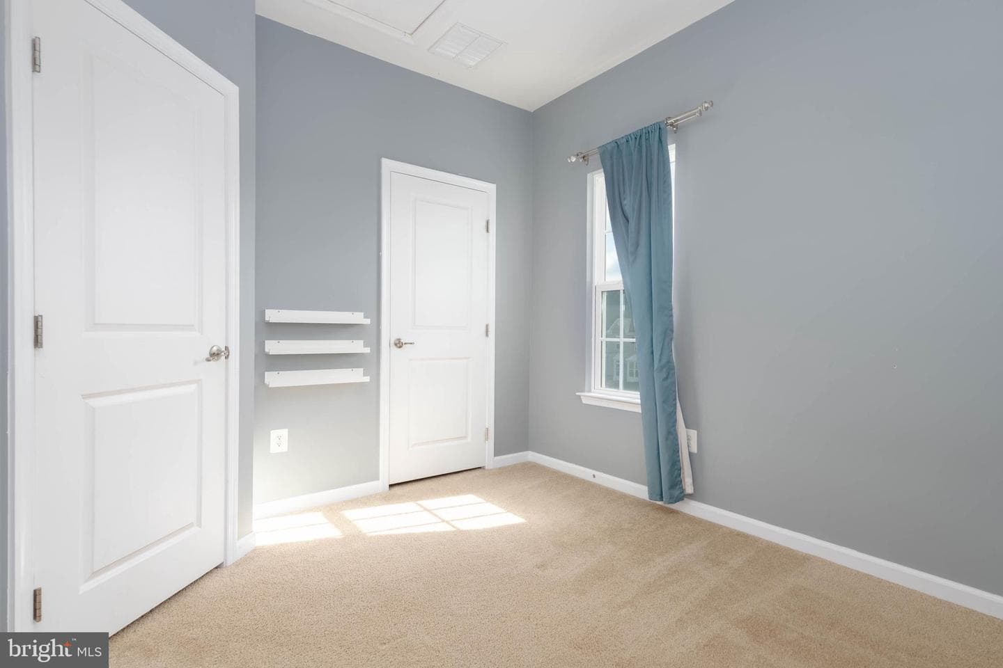 400 Cahill Road photo 29