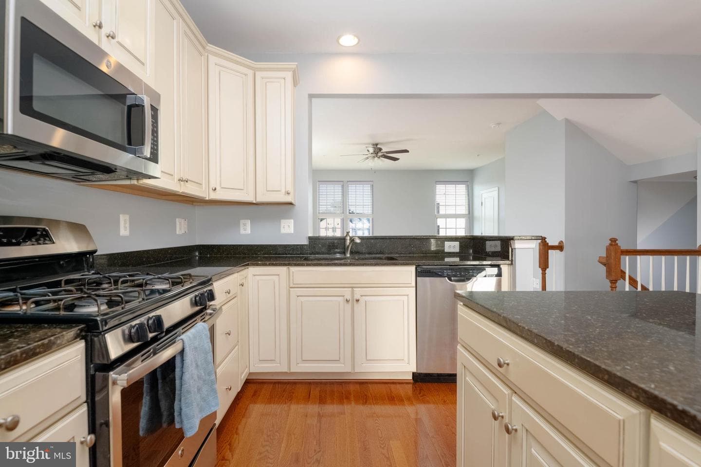 400 Cahill Road photo 8