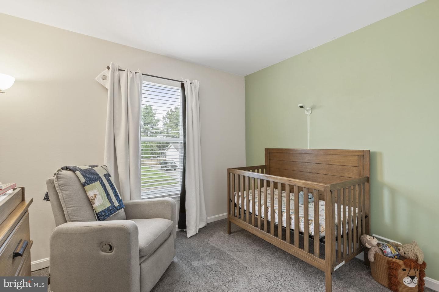 711 Eastwood Court photo 18
