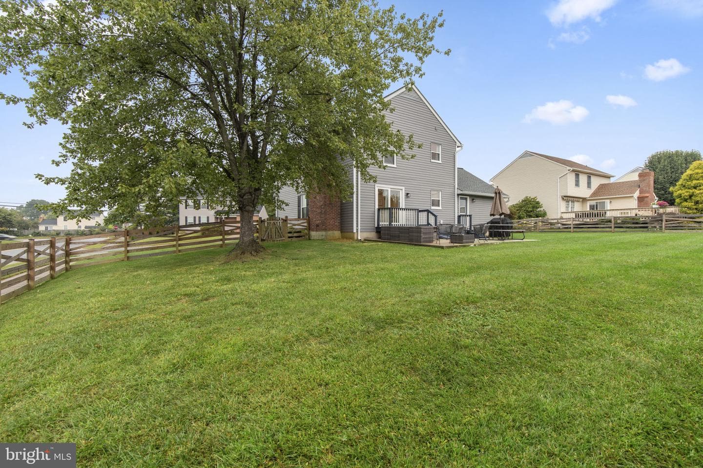 711 Eastwood Court photo 26