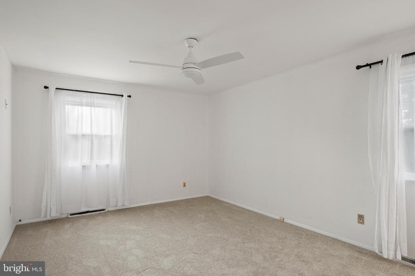 400 Idlewild Road photo 17