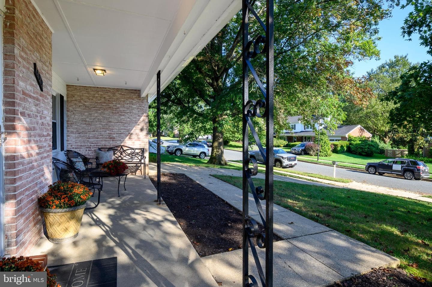 400 Idlewild Road photo 2