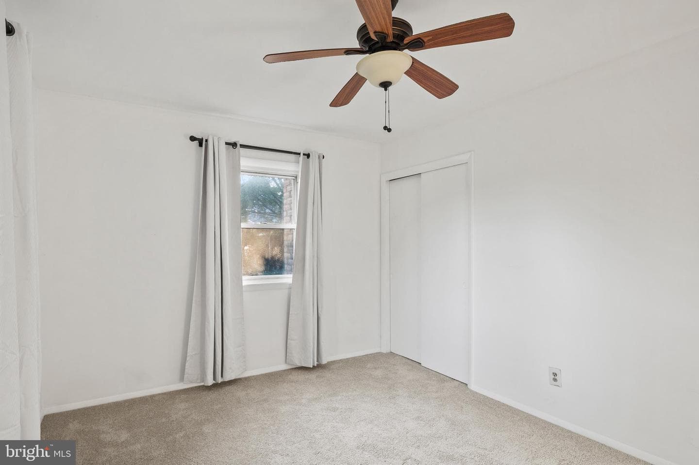 400 Idlewild Road photo 25