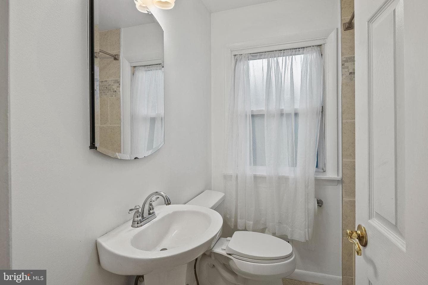 400 Idlewild Road photo 26