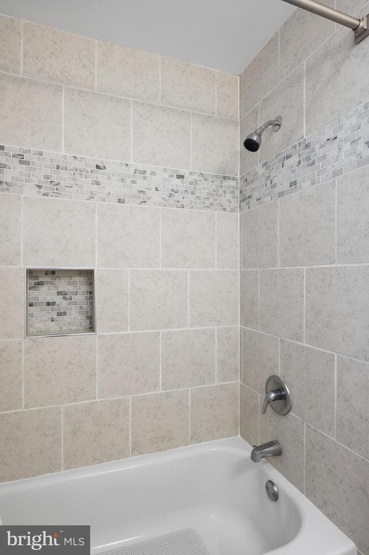 400 Idlewild Road photo 27