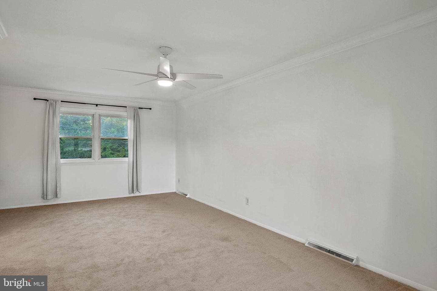 400 Idlewild Road photo 29