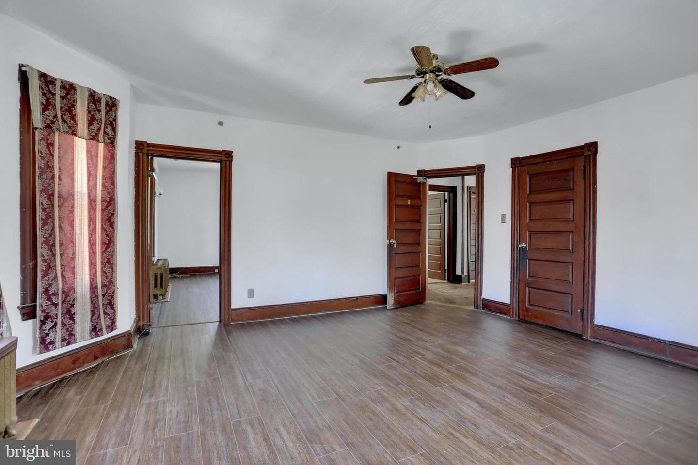 631 W Bel Air Avenue photo 31
