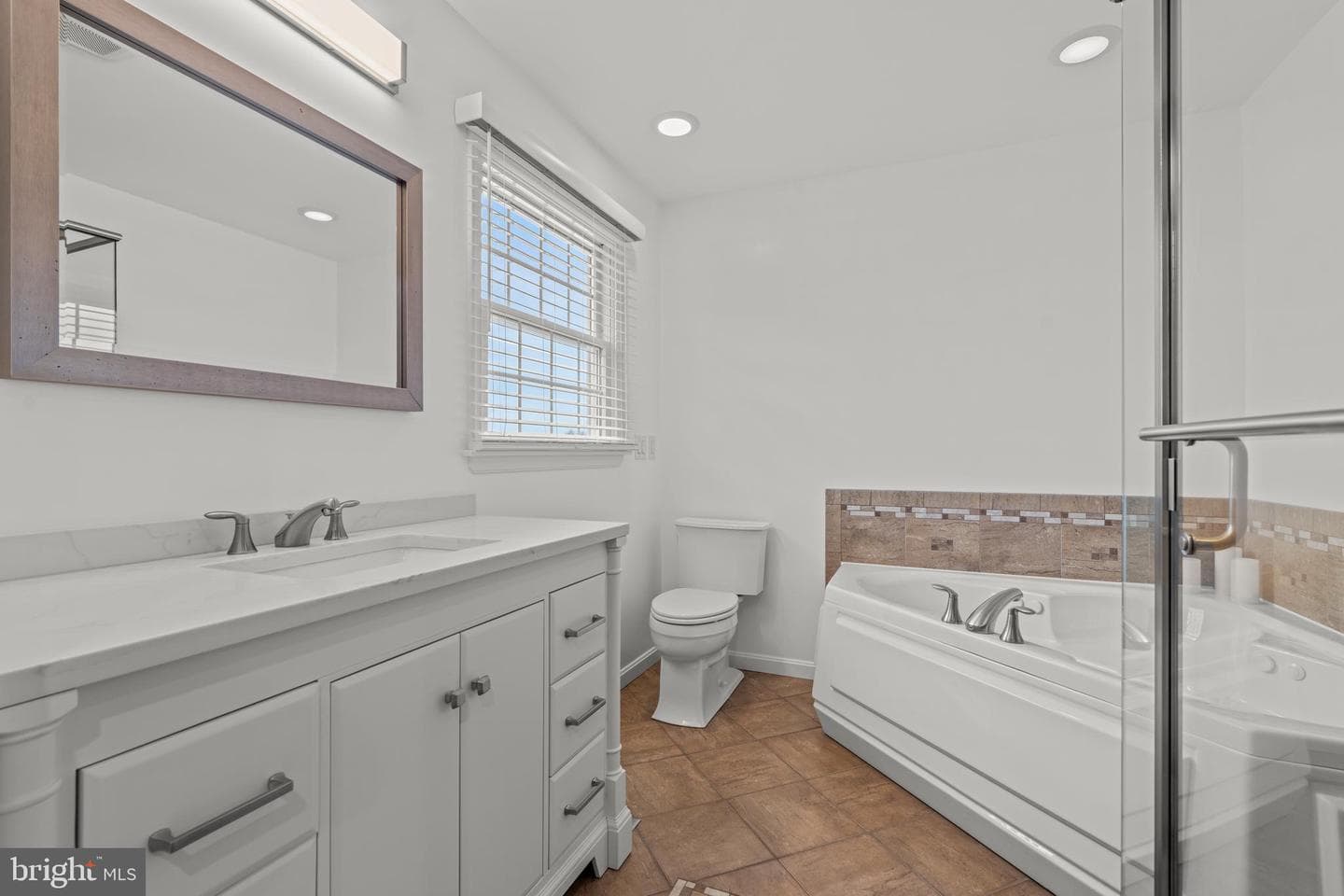 1907 Munsey Drive photo 27
