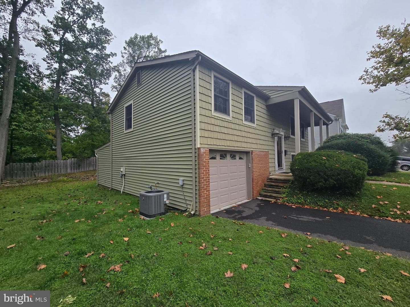 304 Avedon Court photo 10