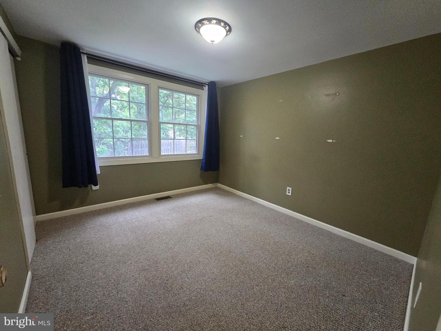 304 Avedon Court photo 23