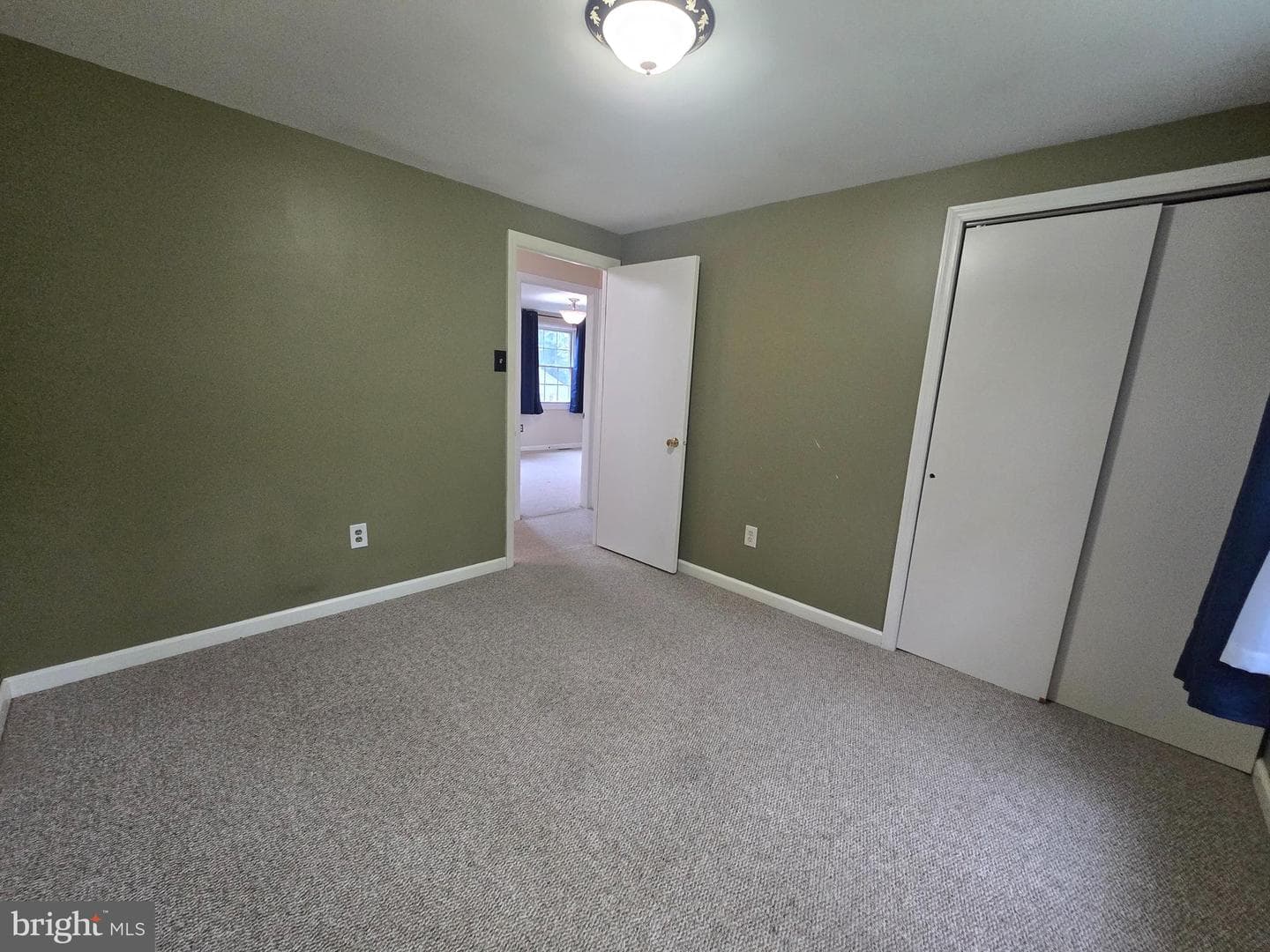 304 Avedon Court photo 24