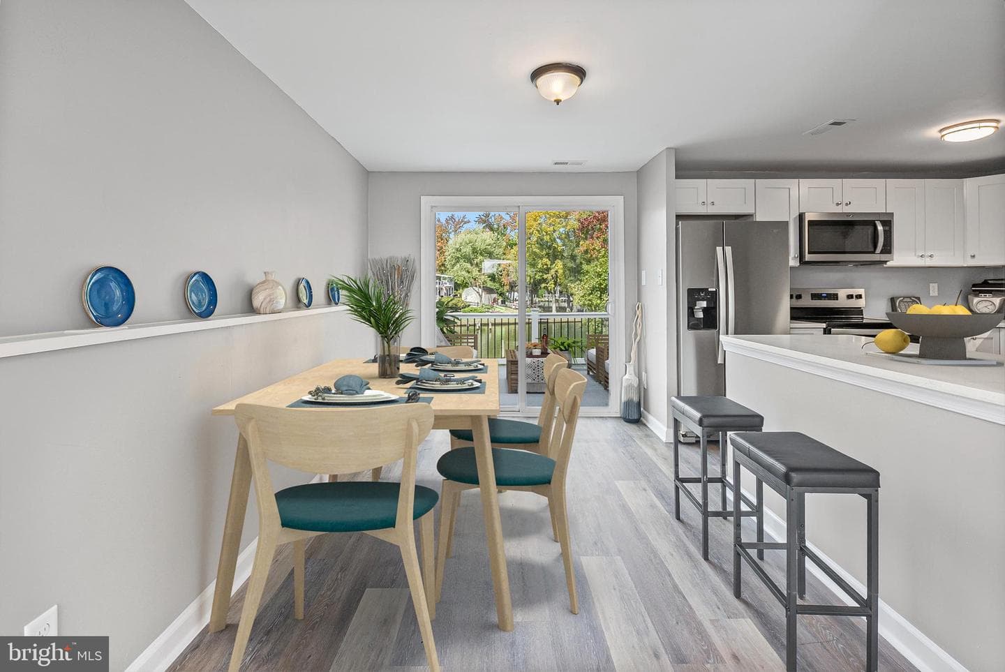 130 Ravenswood Court photo 13