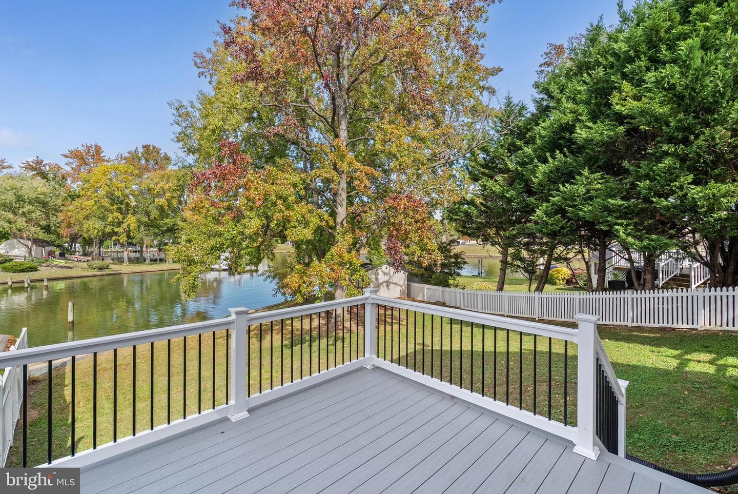 130 Ravenswood Court photo 27