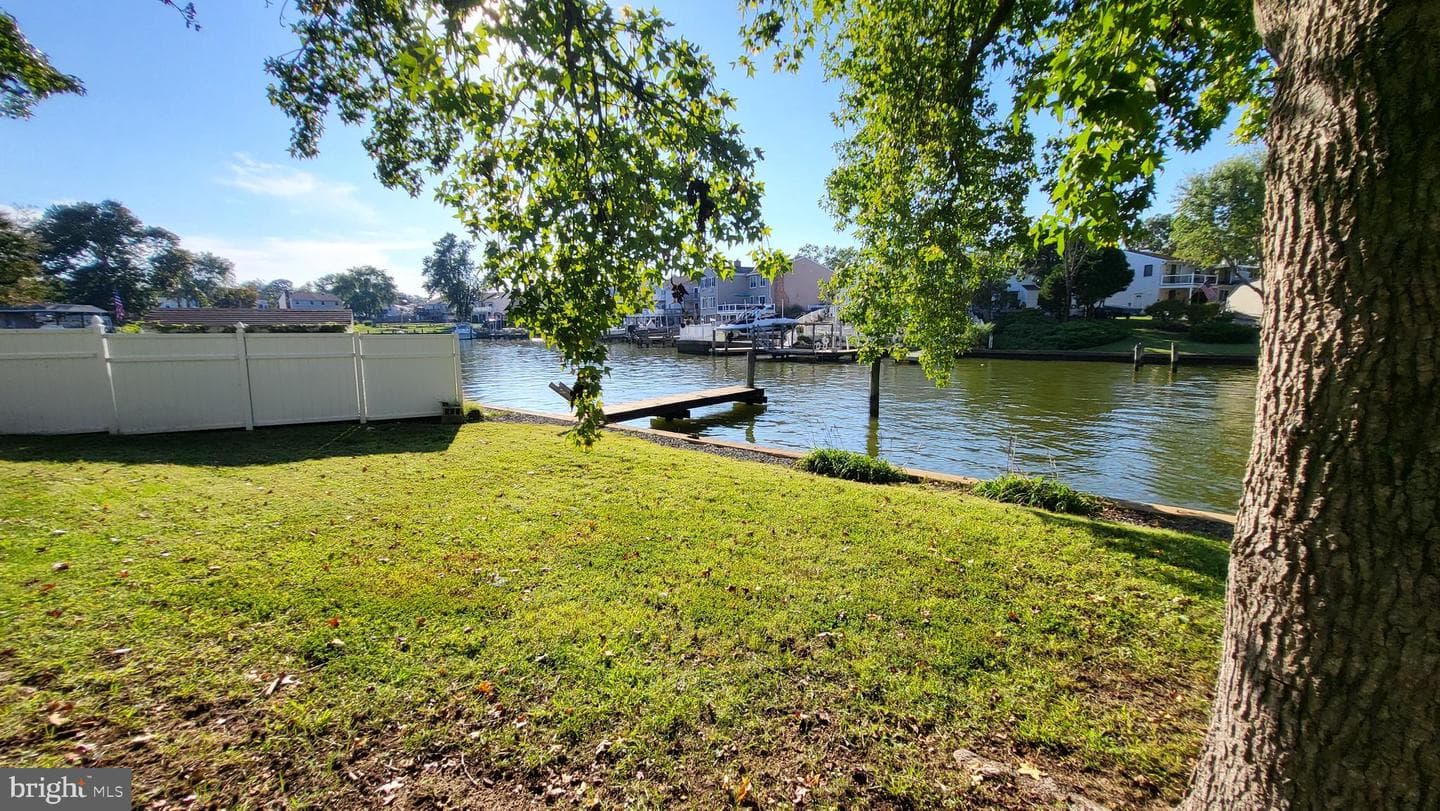 130 Ravenswood Court photo 29