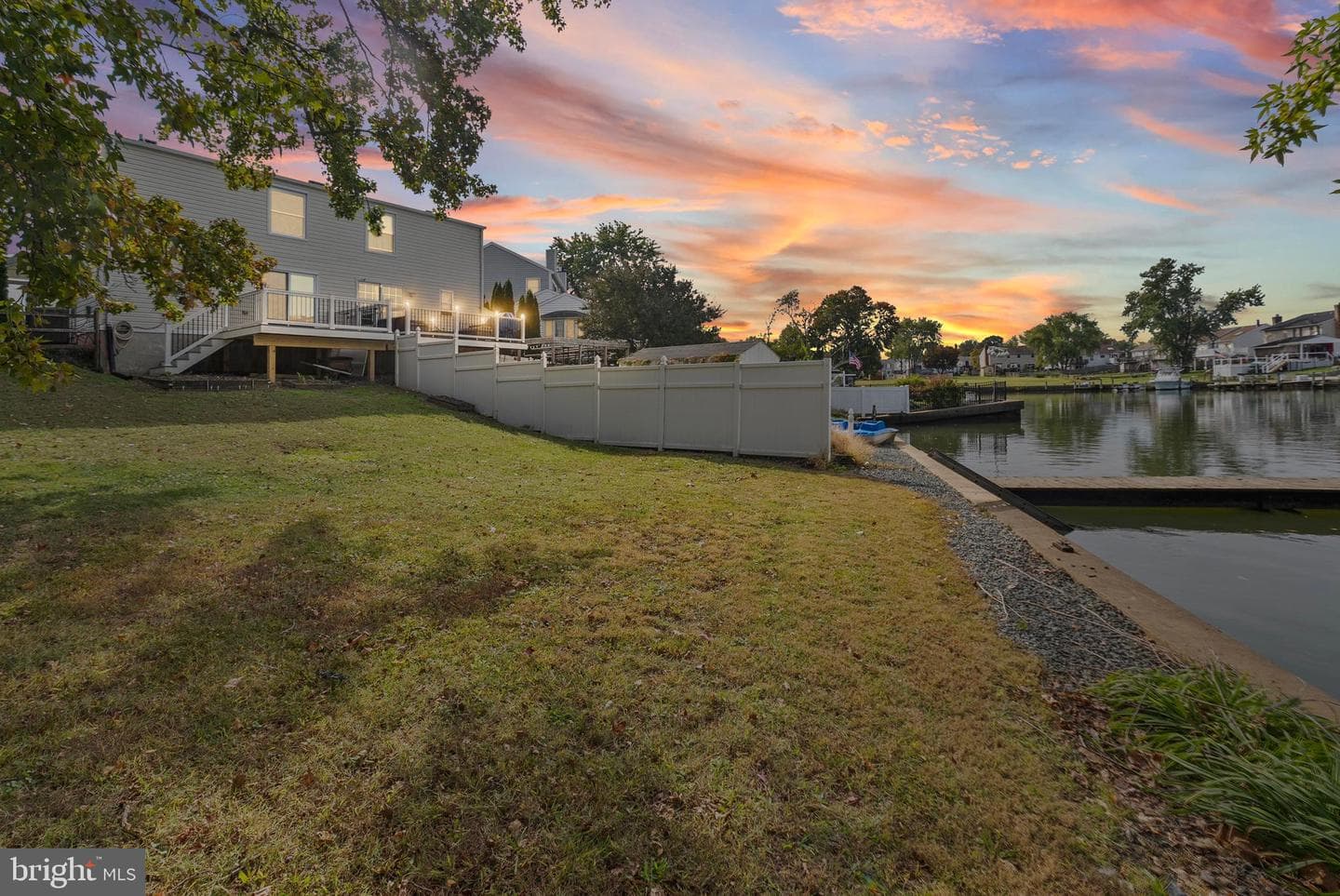 130 Ravenswood Court photo 36