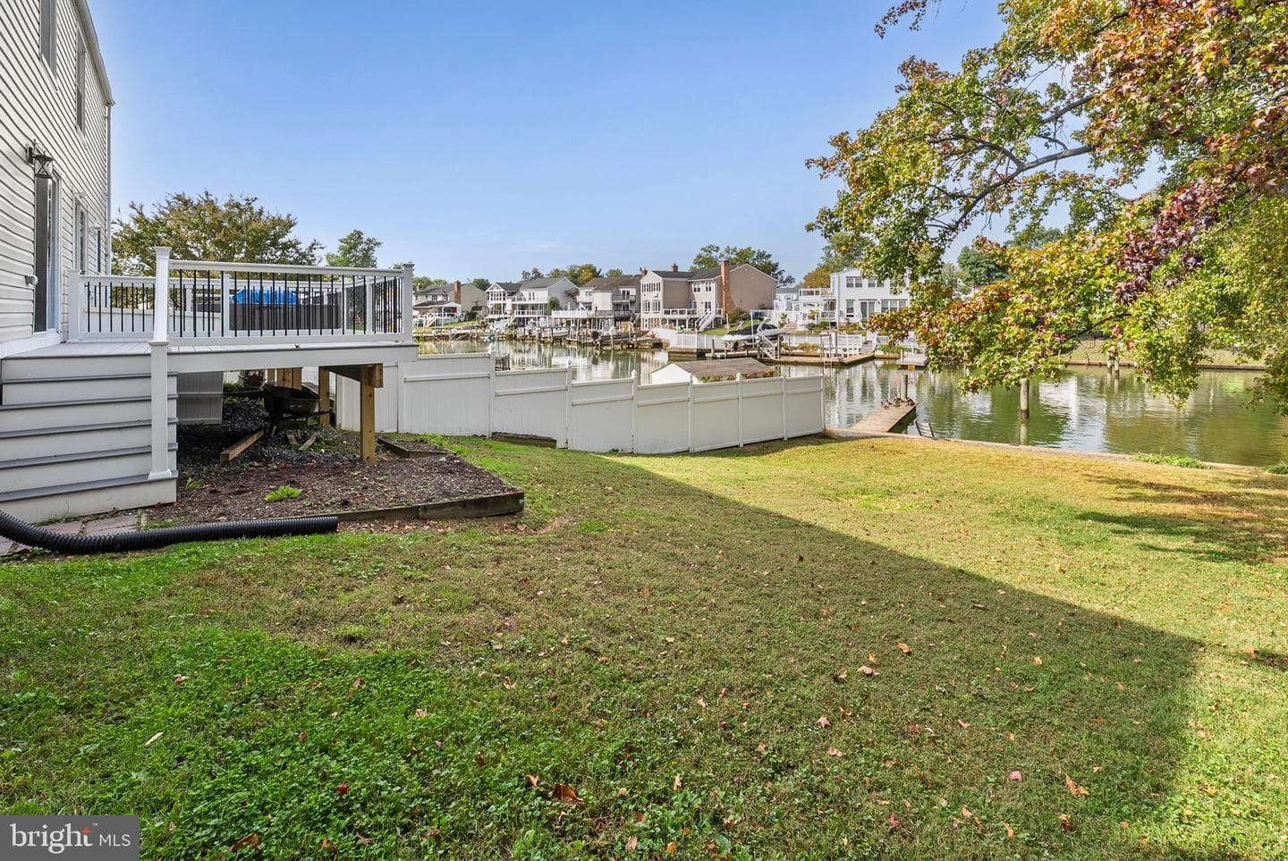 130 Ravenswood Court photo 38