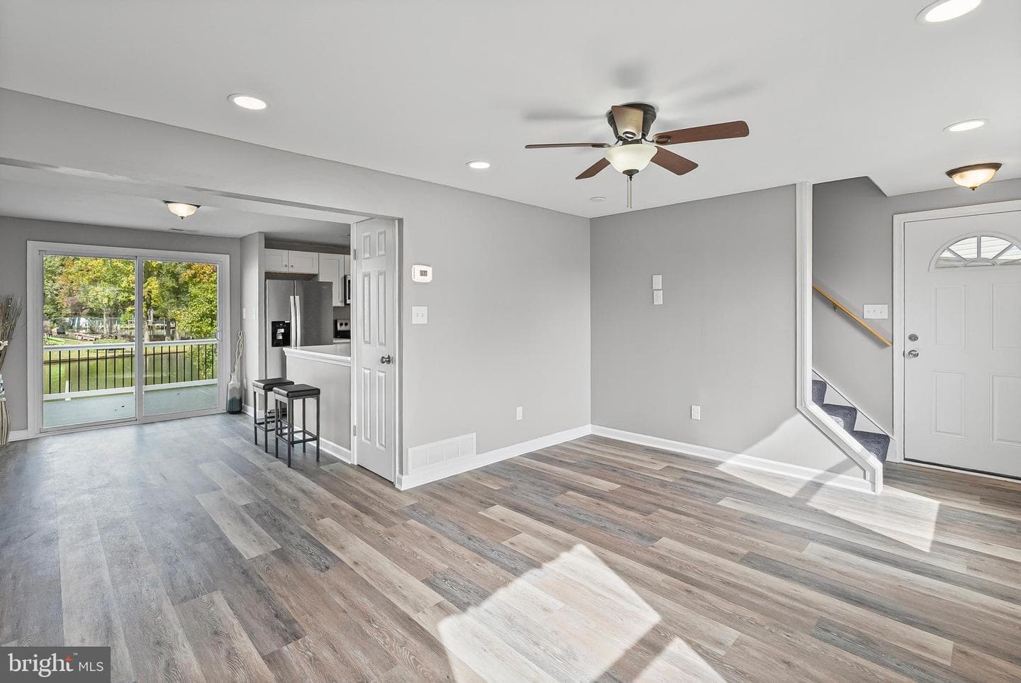 130 Ravenswood Court photo 41