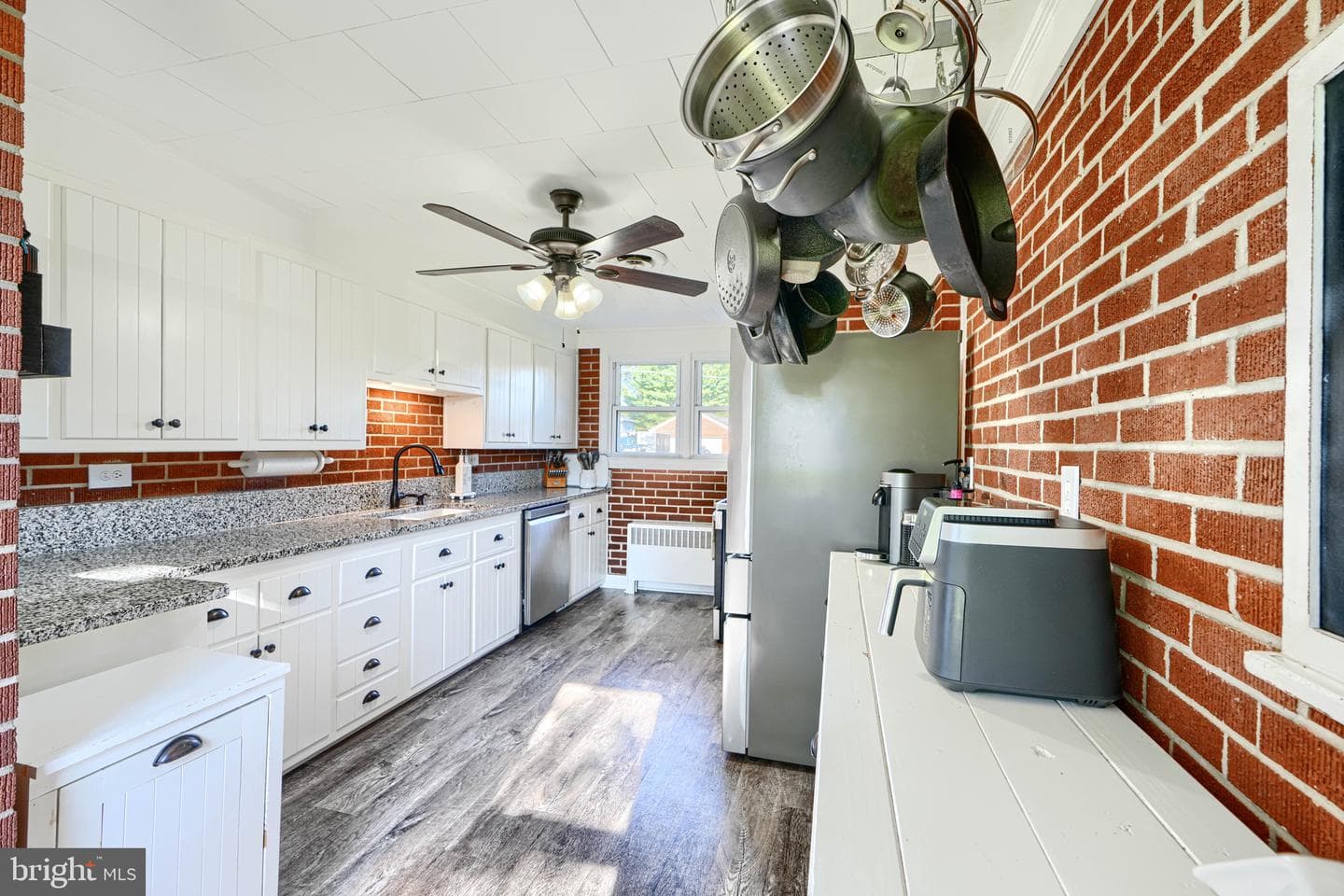 102 Fidelity Drive photo 11
