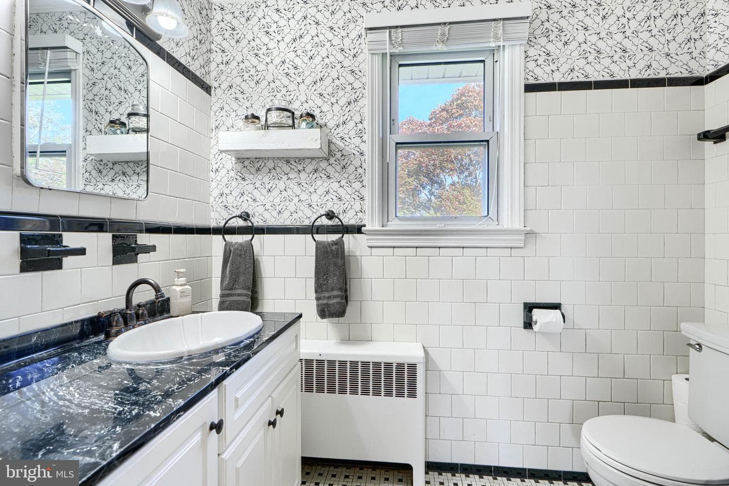 102 Fidelity Drive photo 22