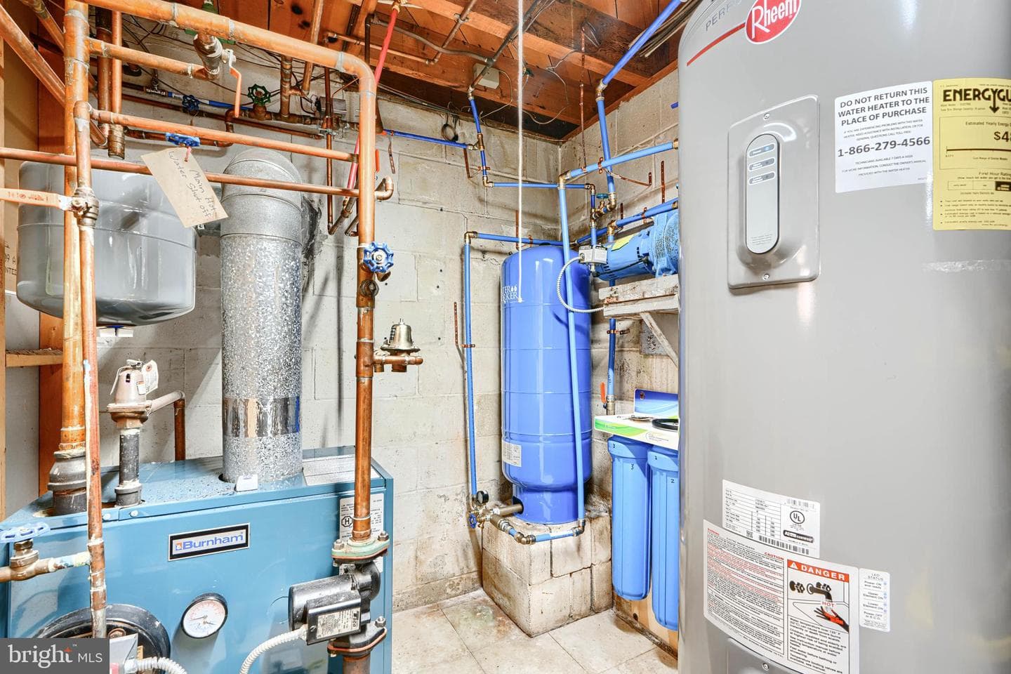 102 Fidelity Drive photo 33