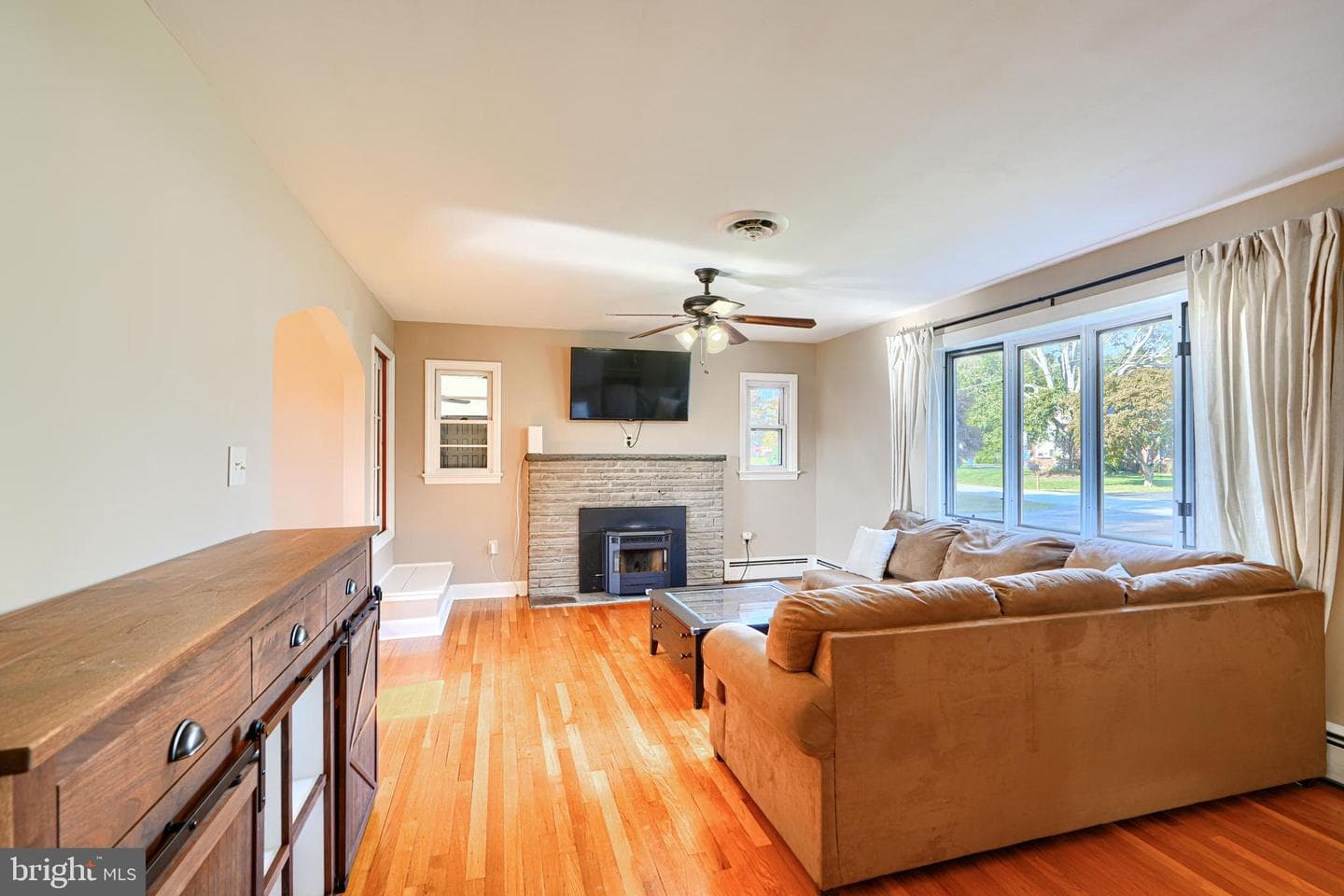 102 Fidelity Drive photo 6