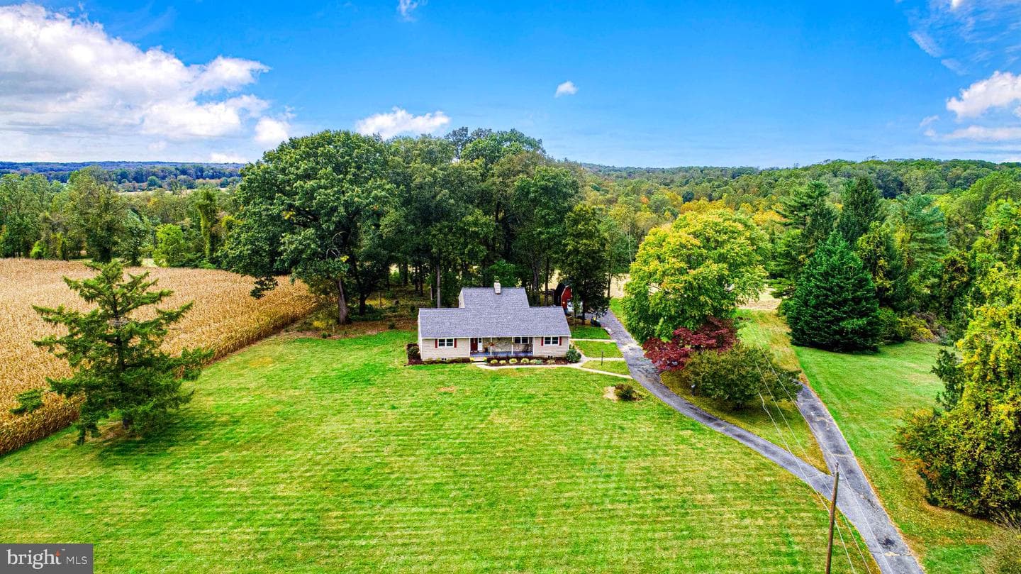3917 W Chapel Road photo 2