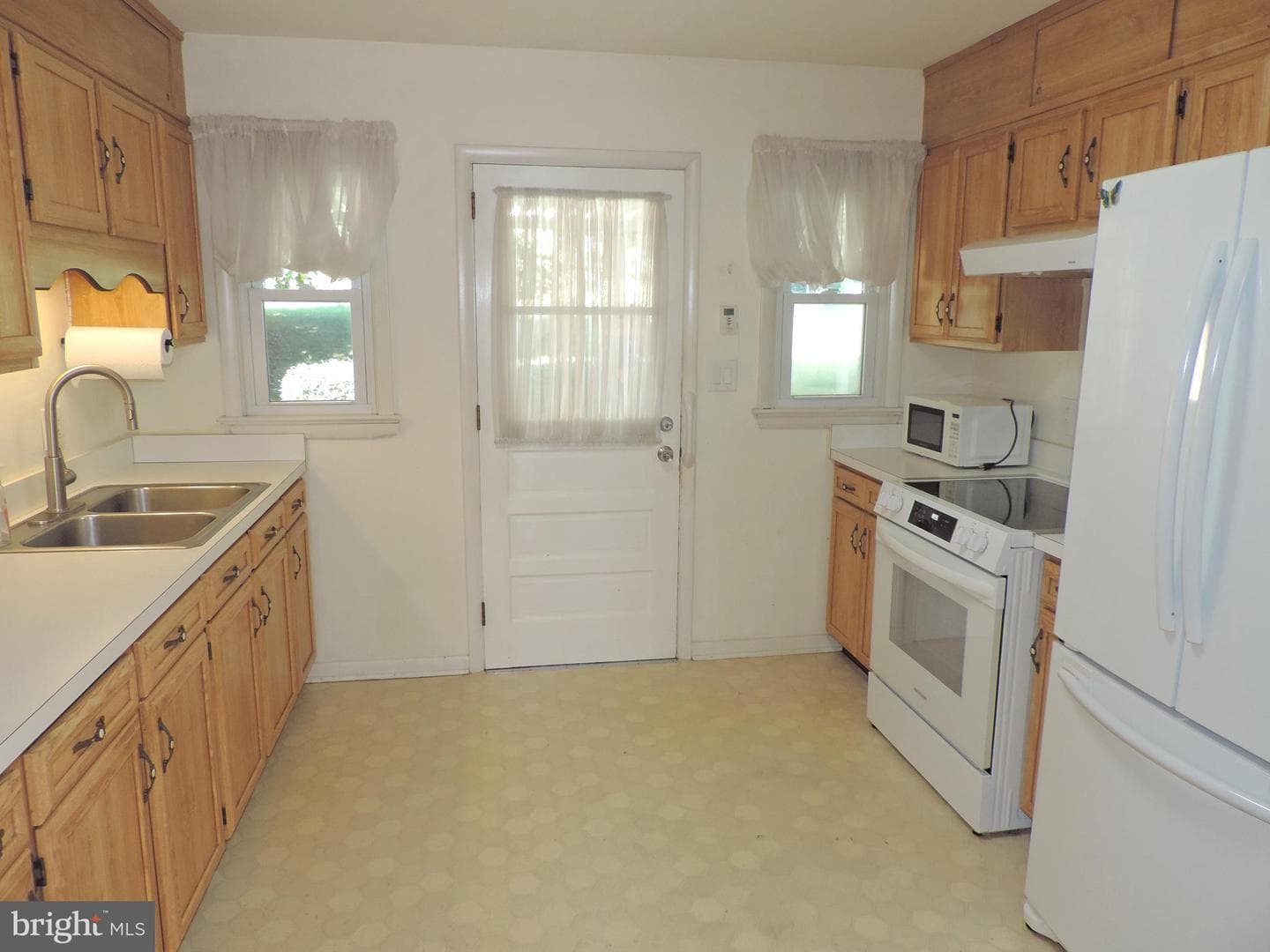 408 Clover Street photo 18