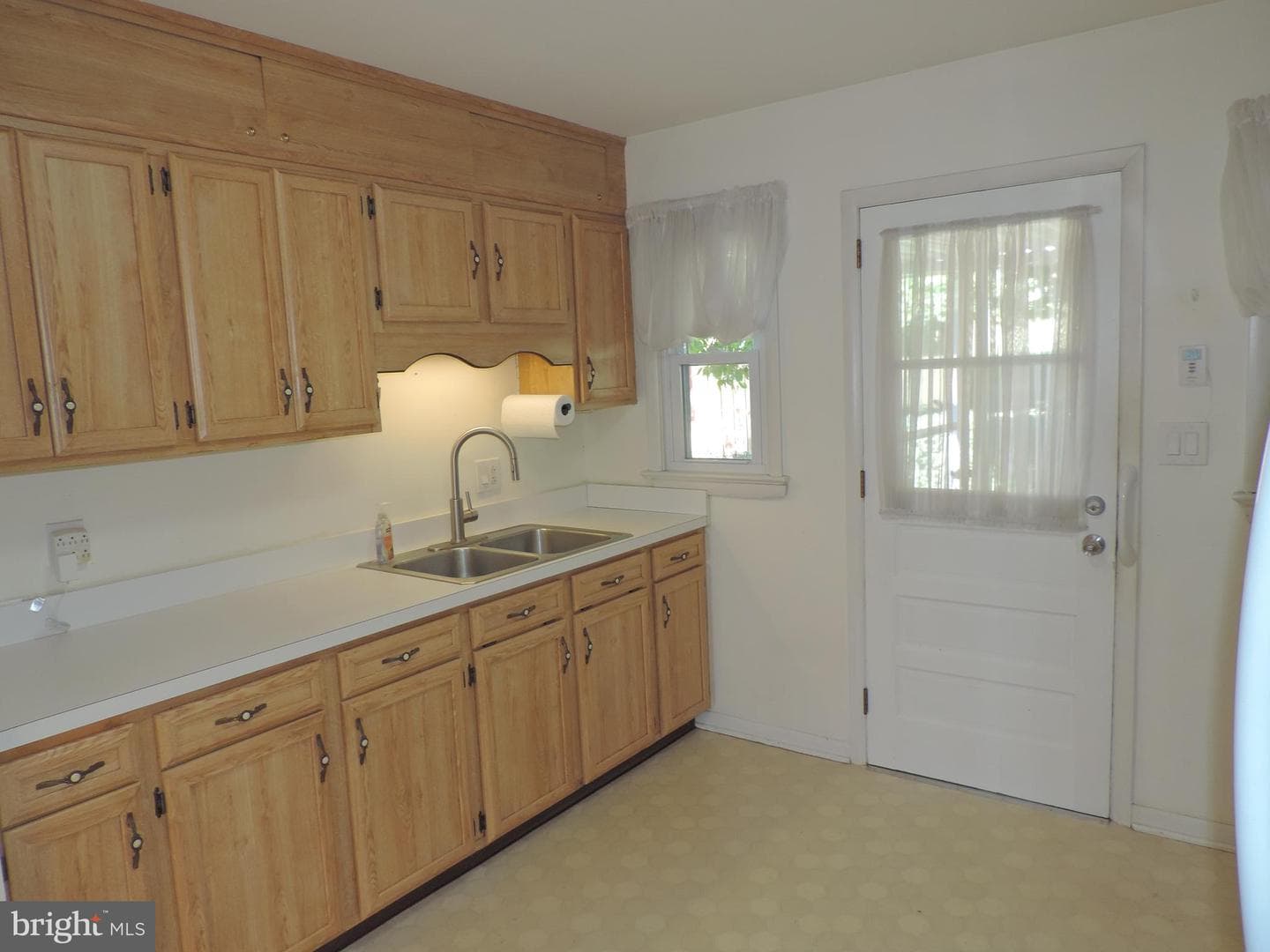 408 Clover Street photo 19