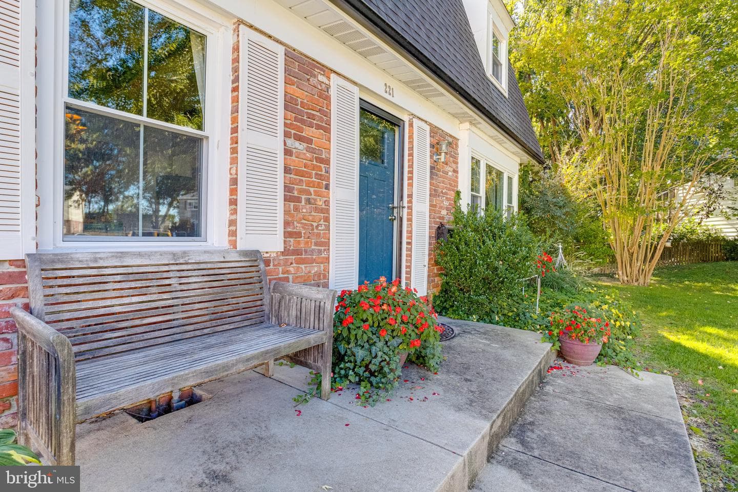 221 Kershaw Court photo 4