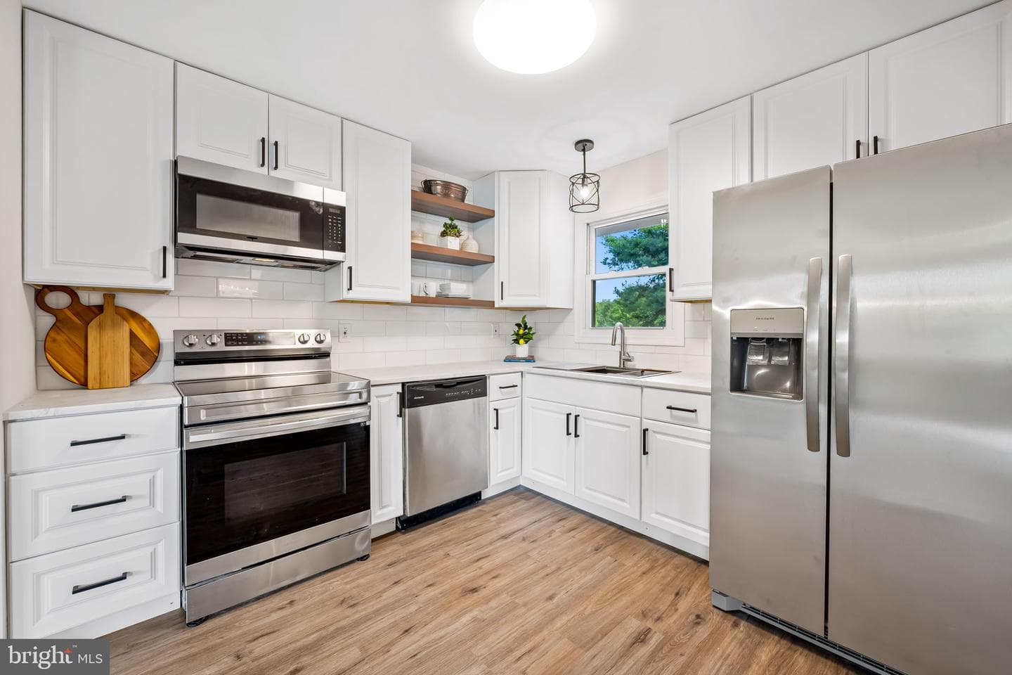 3502 Lark Drive photo 9