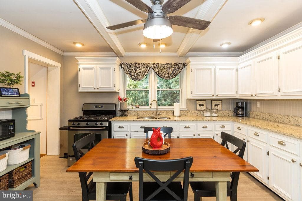 16 Cherry Hill Road photo 12