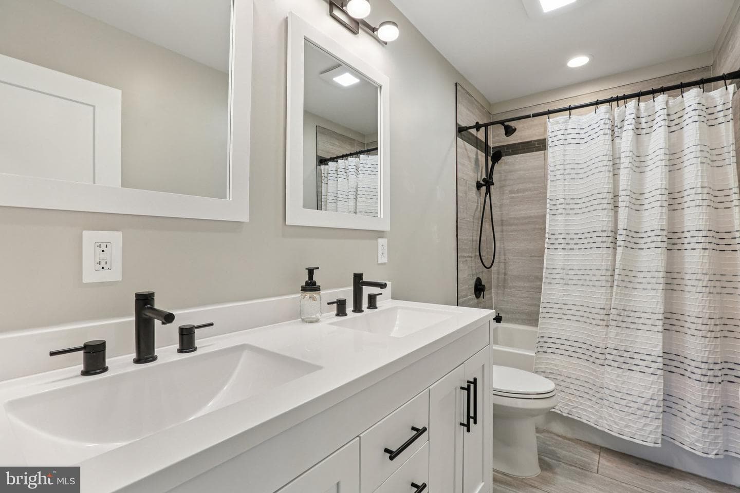110 Meadow Road photo 16