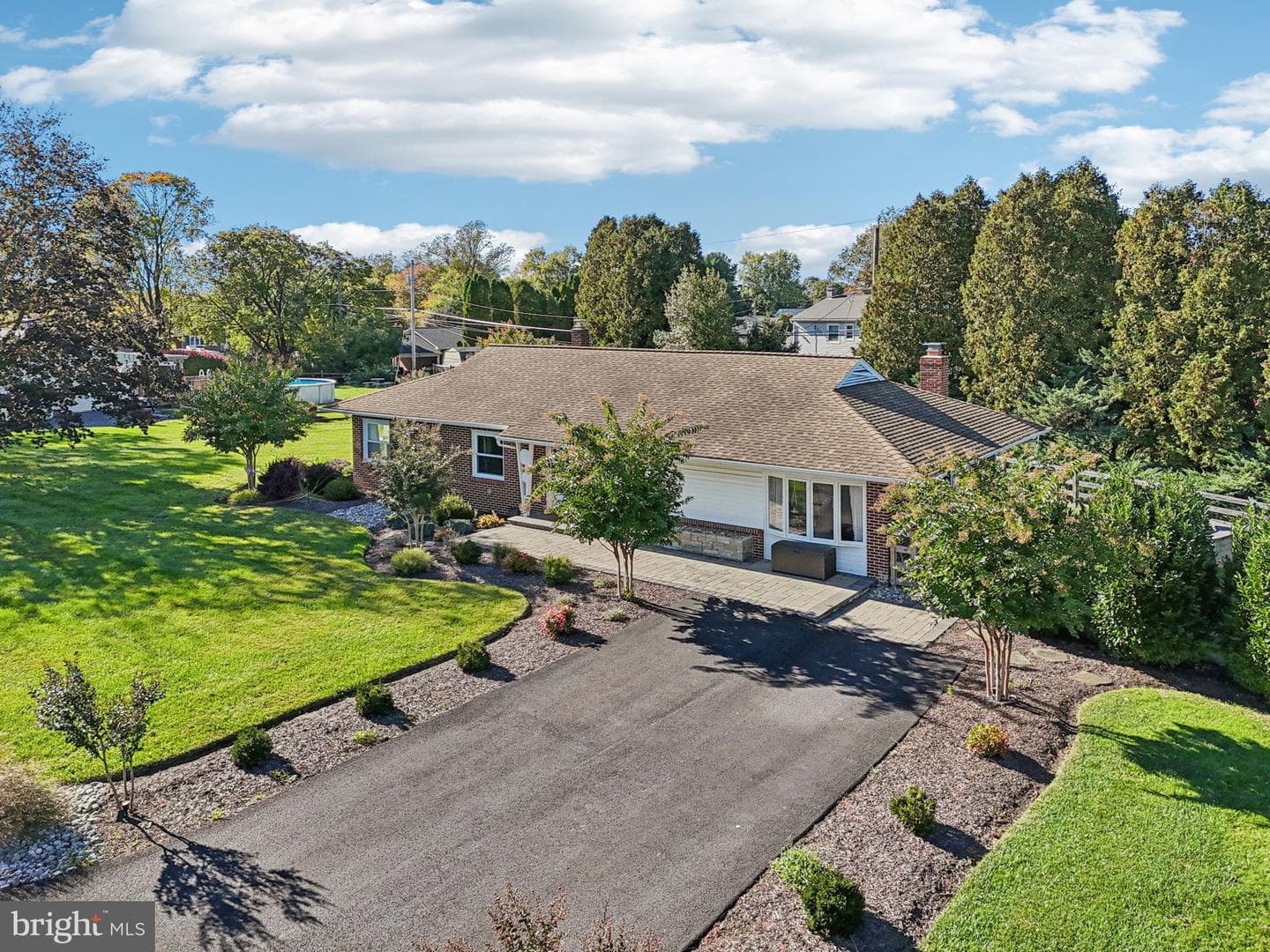 110 Meadow Road photo 37
