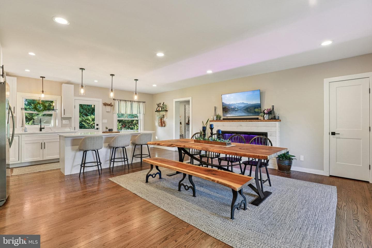 110 Meadow Road photo 4