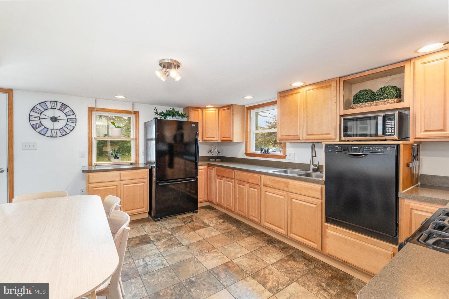 753 Gilbert Road photo 13