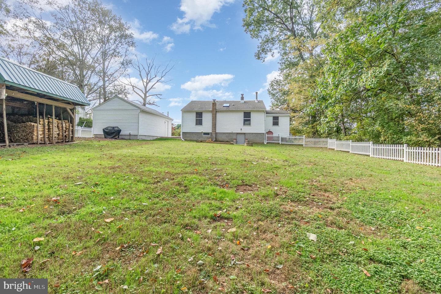 753 Gilbert Road photo 30