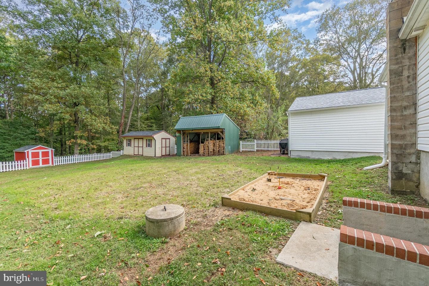 753 Gilbert Road photo 39
