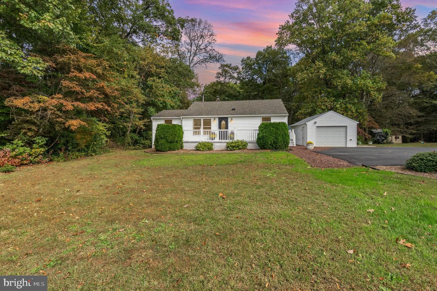 753 Gilbert Road photo 43