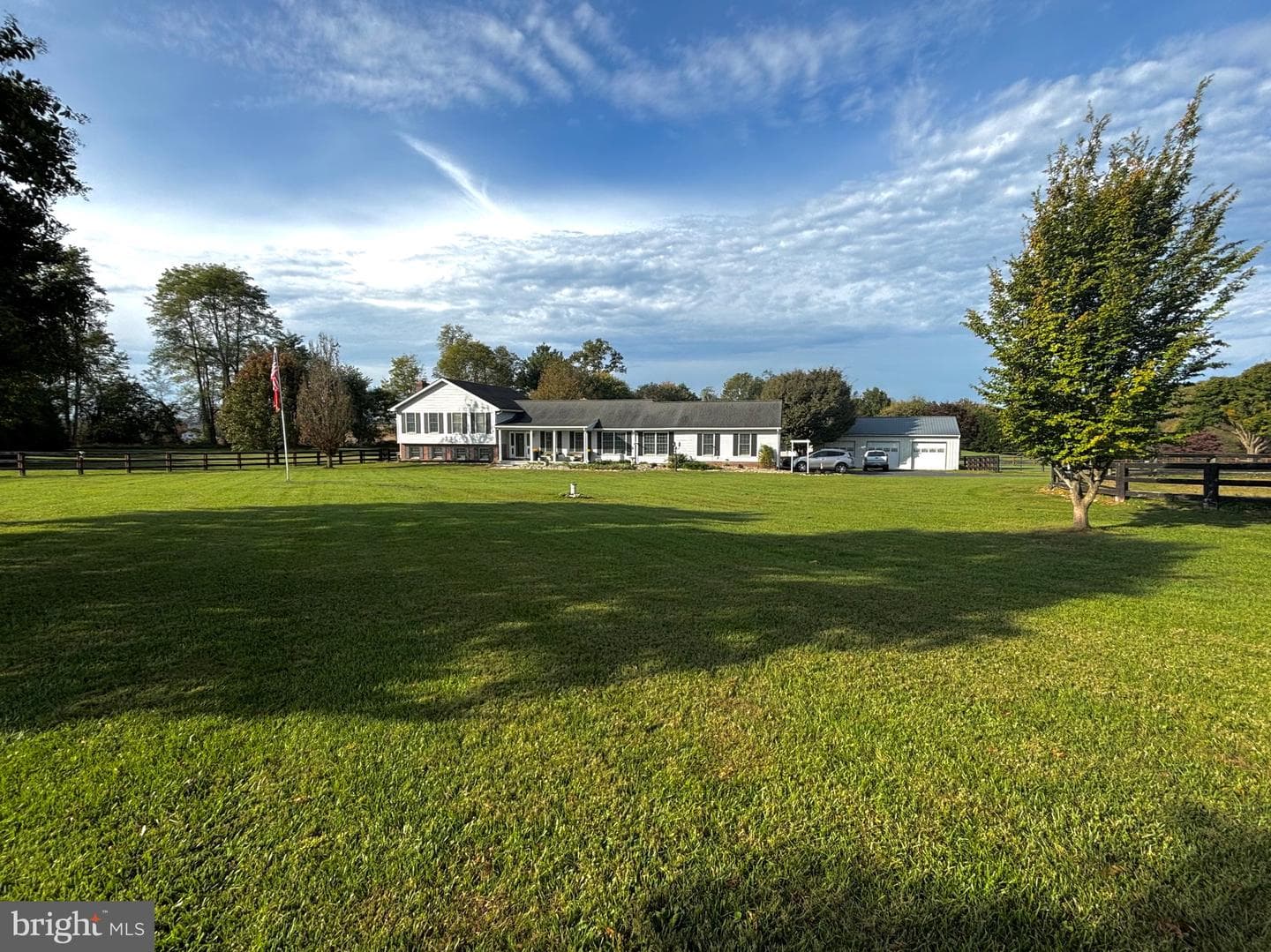 908 Priestford Road photo 2