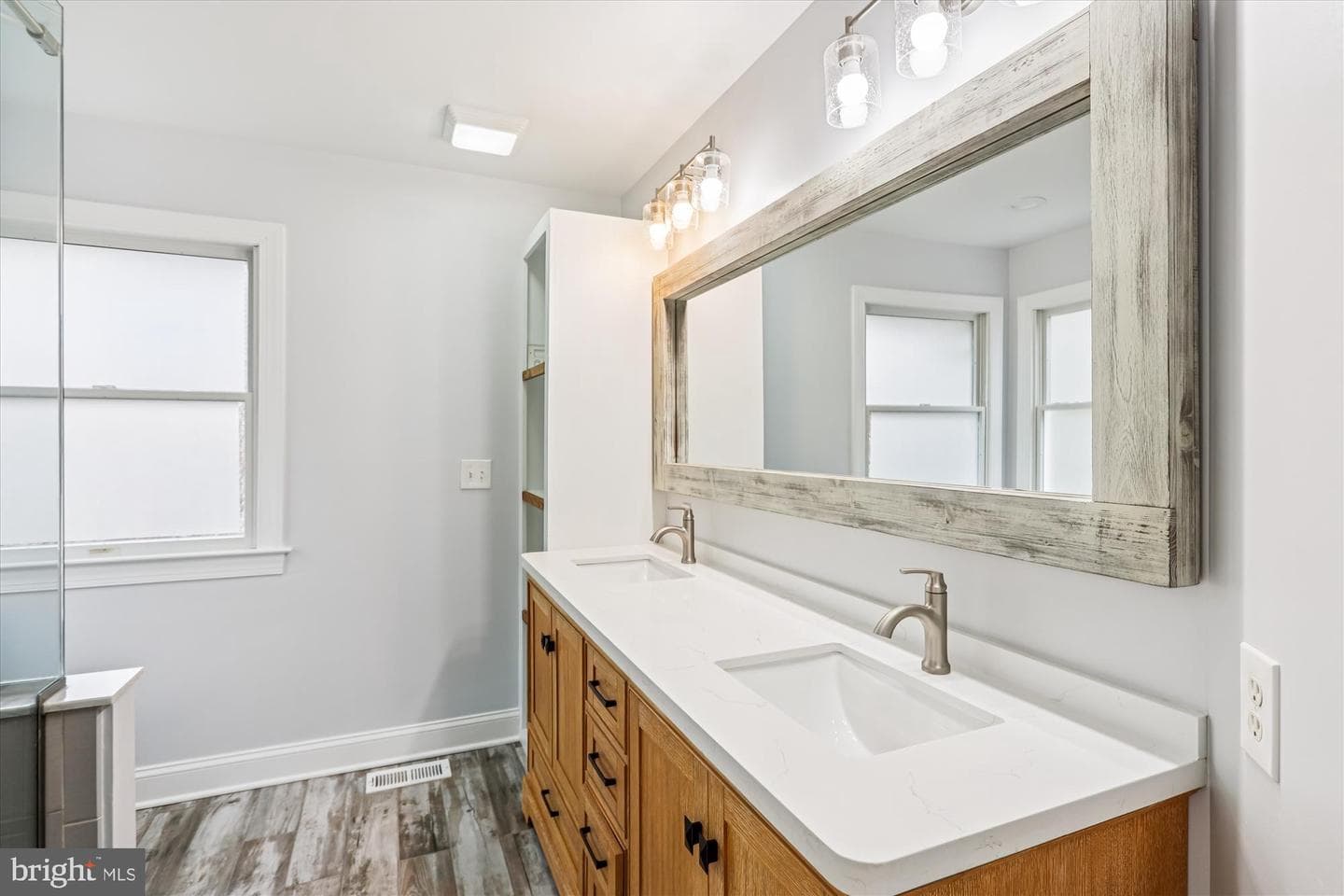 52 Barrington Place photo 22