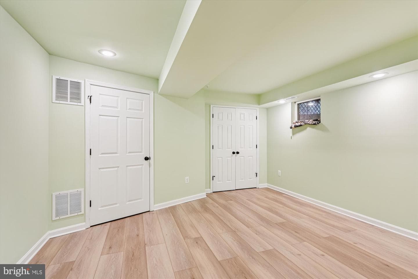 52 Barrington Place photo 34