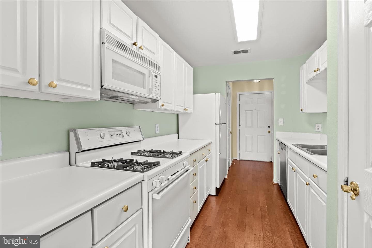 300 Canterbury Road #300-I photo 4