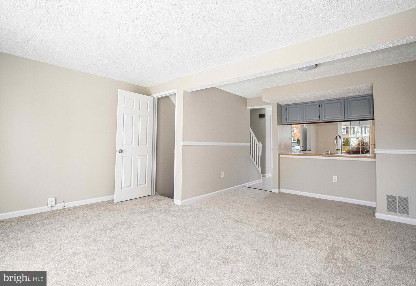 2521 Merrick Court photo 6