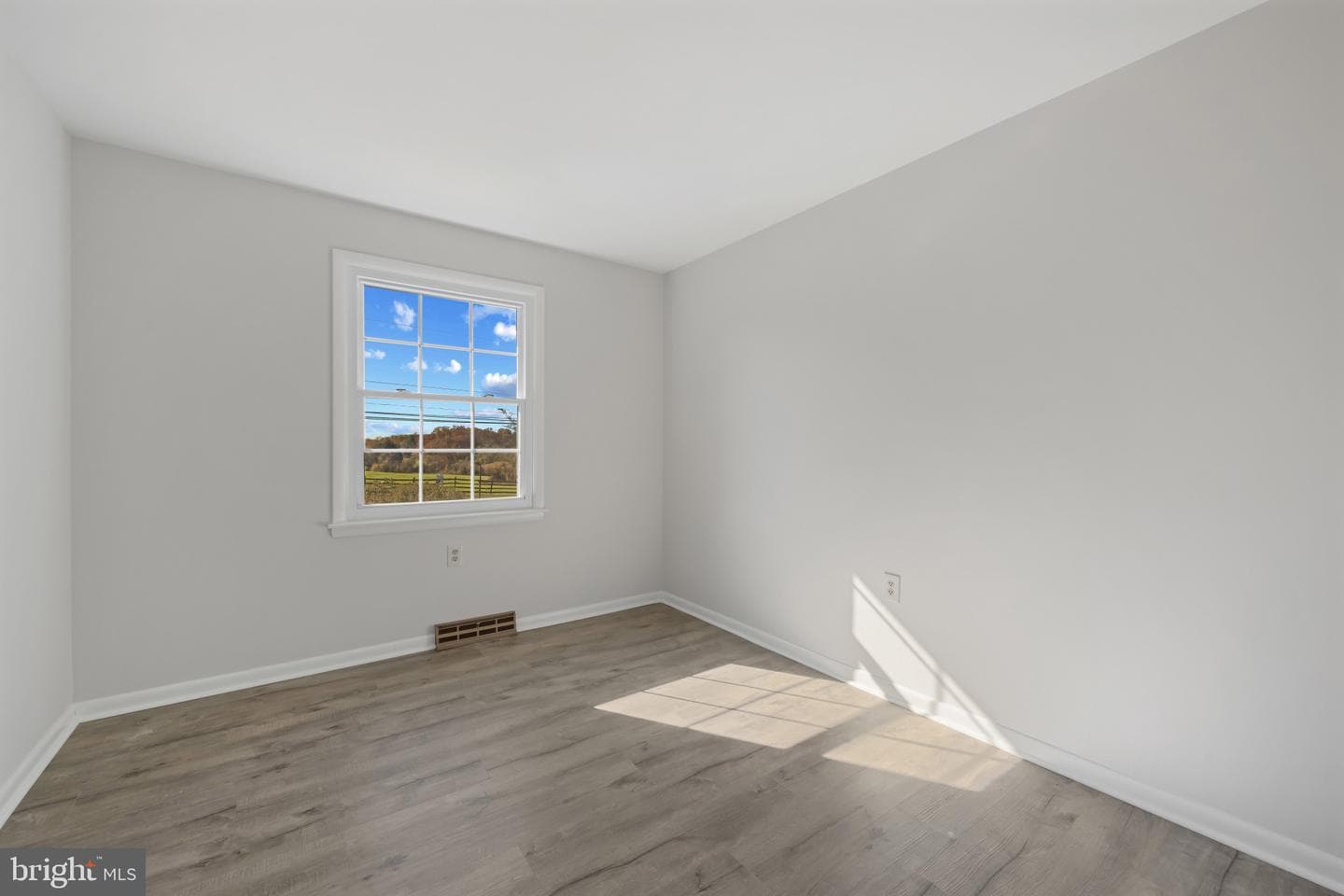 2106 Schuster Road photo 15
