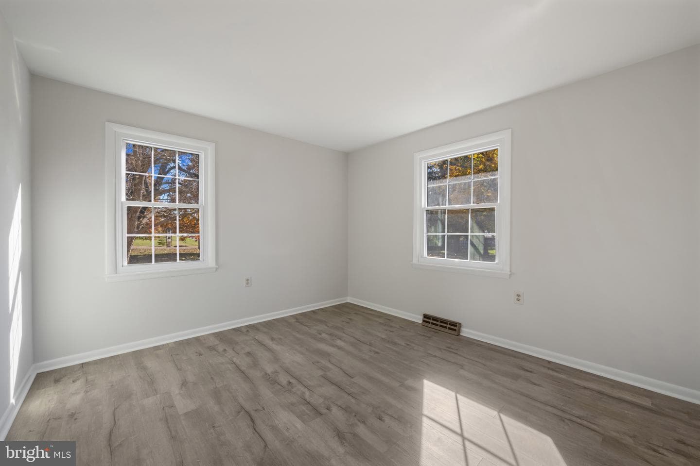2106 Schuster Road photo 17