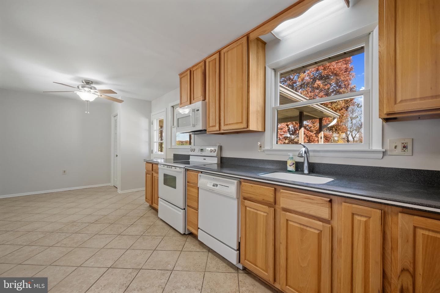 2106 Schuster Road photo 9