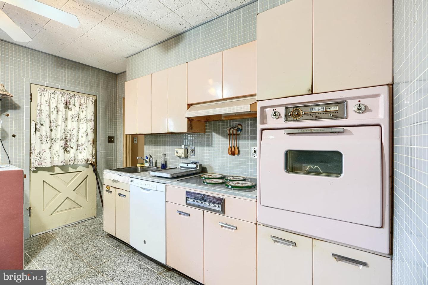 1817 Rock Spring Road photo 25