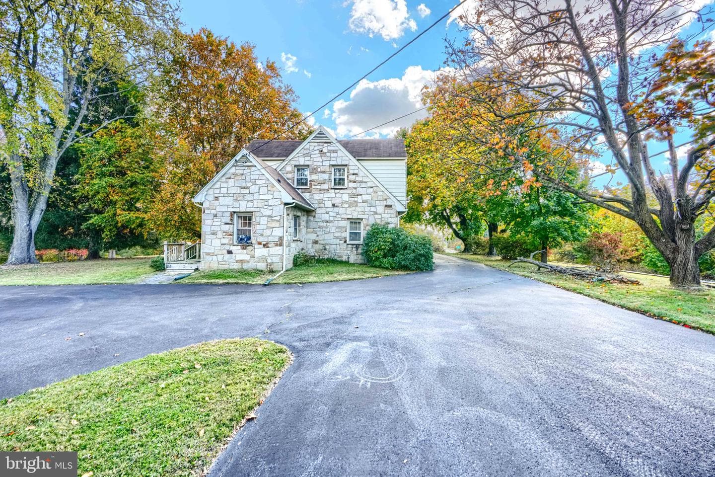 1817 Rock Spring Road photo 3