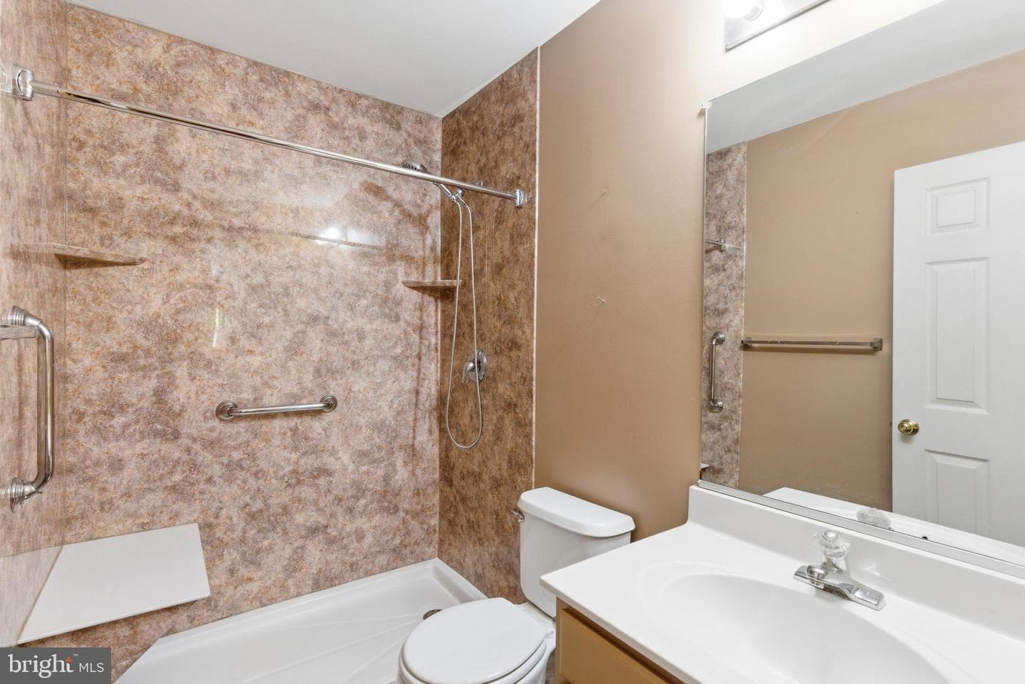 395 Enfield Road photo 34
